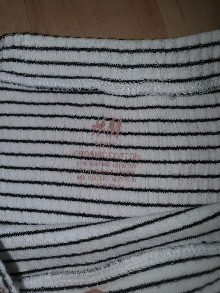 134 140 H&M Shirt Top Rippshirt gestreift weiß schwarz next girl in Norderstedt