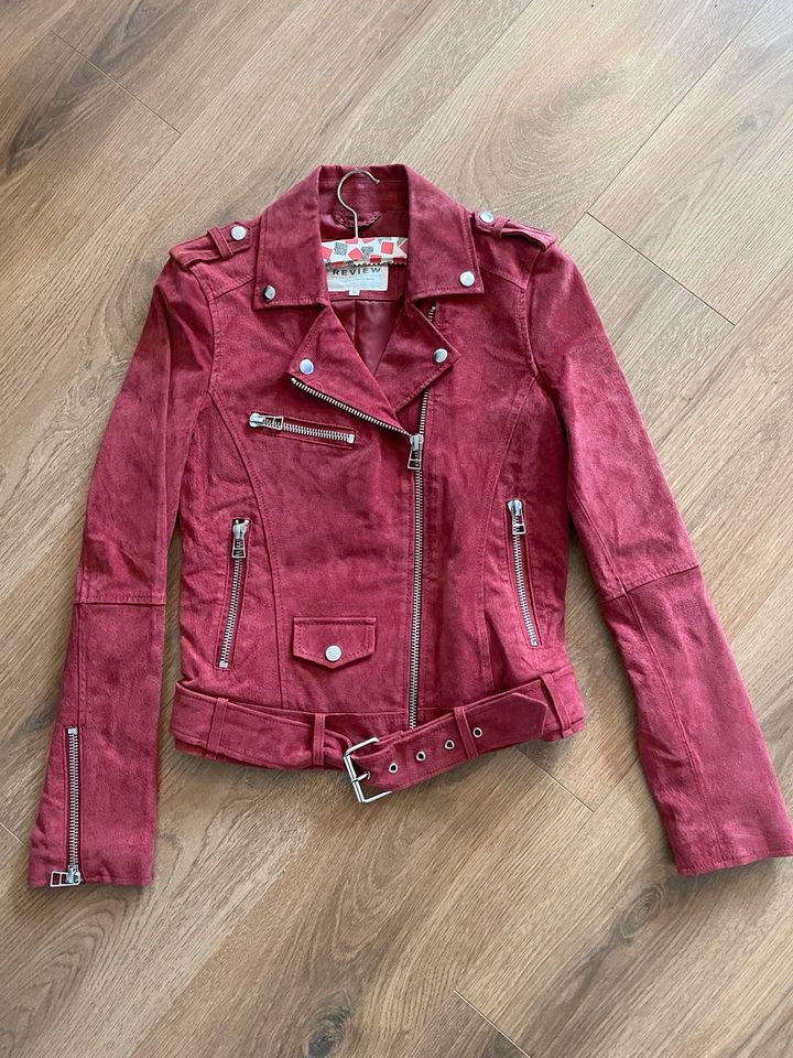 Review Lederjacke Leder rot Biker M 38 neu in Kahl am Main