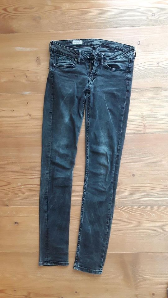 Pepe Jeans Skinny schwarz Gr S in Waltenhausen