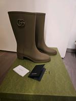 Gucci Gummistiefel NEU in olive grün Nordrhein-Westfalen - Langenfeld Vorschau