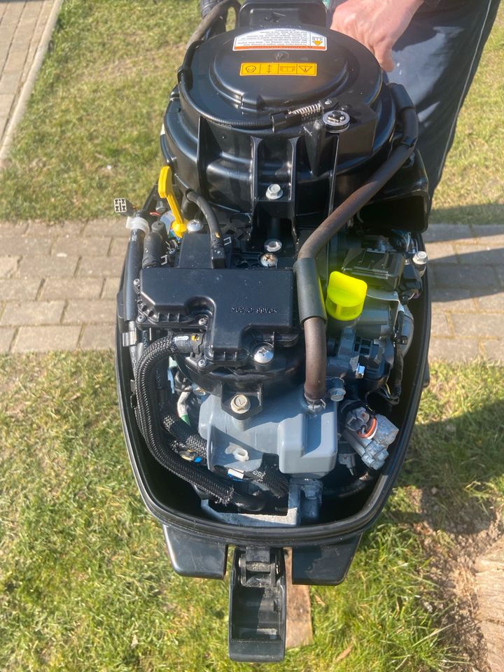 Suzuki Außenbordmotor 20ps Kurzschaft in Stralsund