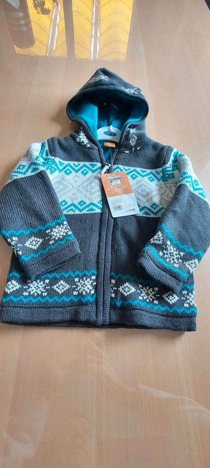 Pusblu gefütterte Strickjacke Größe 92 Neu in Langerringen