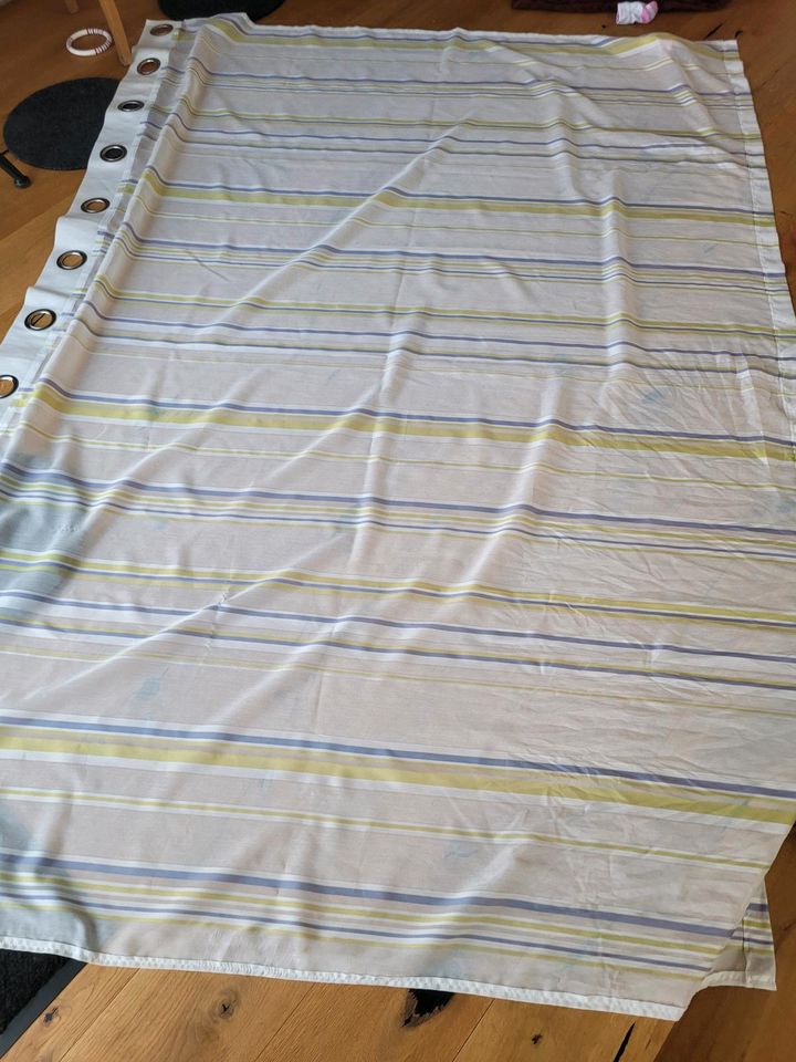 Vorhang 2 Stück mit 216 x 150 cm in Schwabhausen