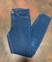 Jeans Hose blau Gr. 140 neuwertig Wuppertal - Langerfeld-Beyenburg Vorschau