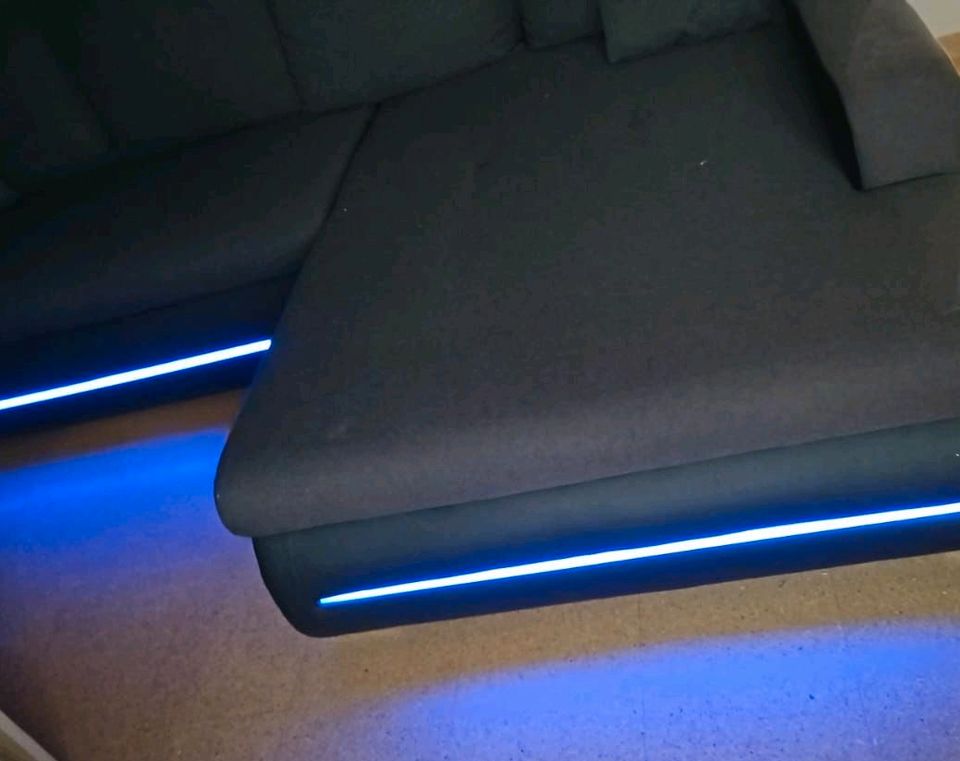 Sofa mit LED Funktion in Rahden