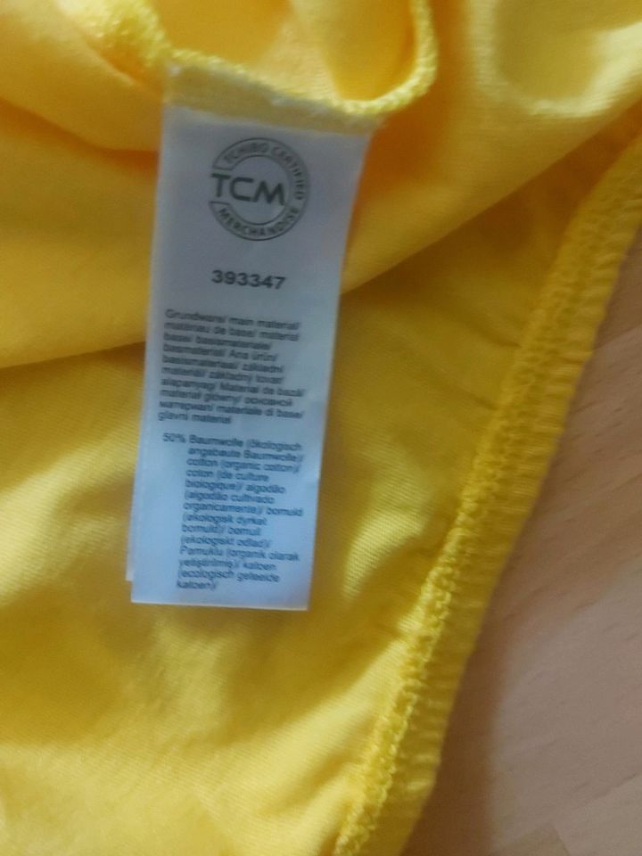 Tshirt gr.46 gelb Tchibo  neuwertig in Denzlingen