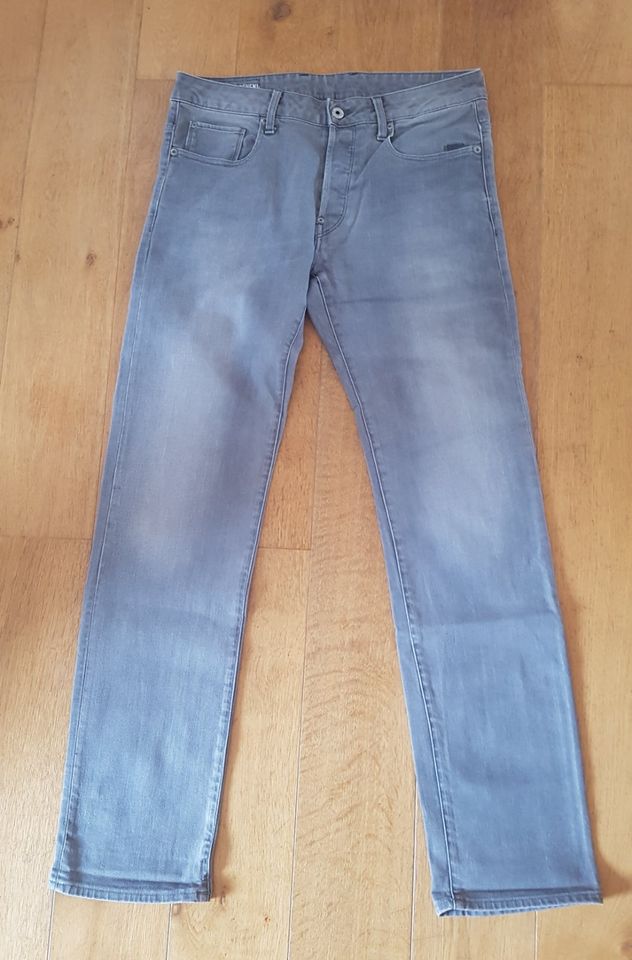 G-Star RAW Herren Jeans Revend Straight Grau W31 / L 34 in Bonn