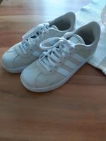 Verkaufe Adidas Sneaker , Gr .37  Top Zustand Hessen - Gilserberg Vorschau