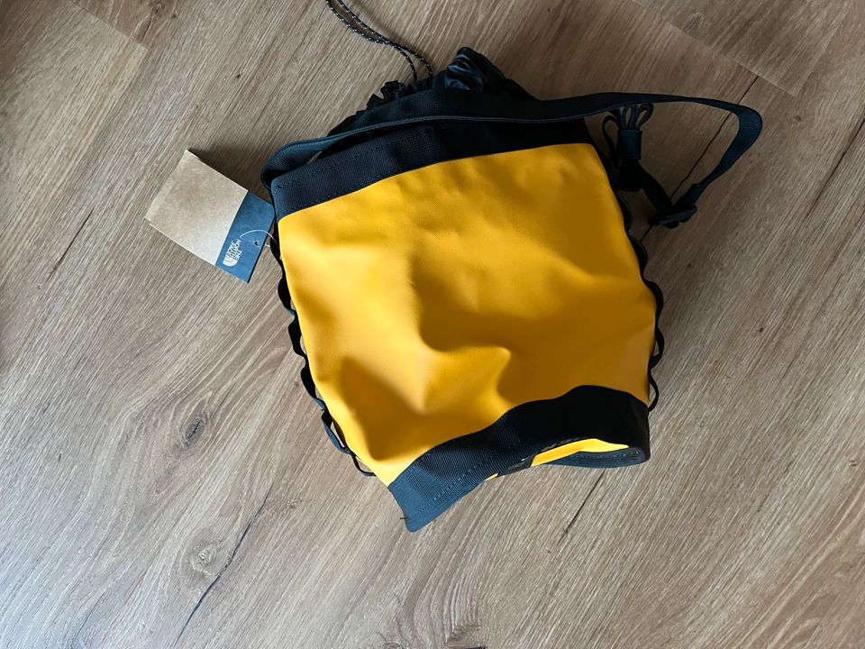 The North Face Eimertasche in Birstein