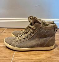 Tamaris Sneaker Chucks 37 echt Wildleder beige Glitzer used Look Niedersachsen - Horneburg Vorschau