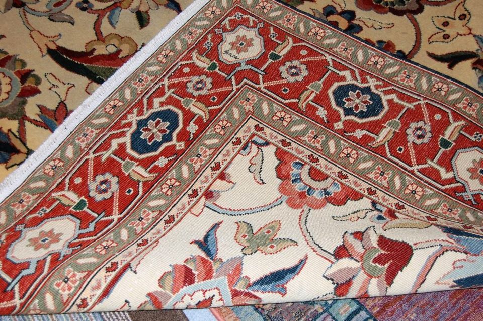 Orient-Teppich aus Schurwolle + Baumwolle 250 x 300 cm in Leverkusen