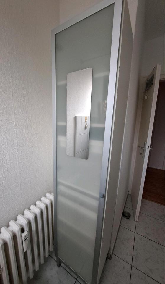 BadezimmerHochschrank zu verschenken in NordrheinWestfalen Hilden