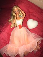 Superstar Barbie peaches Kleid mit Gürtel Baden-Württemberg - Kirchheim unter Teck Vorschau