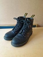 Dr. Martens 1460 Schwarz-Rot Stiefel 41 Saarbrücken-Dudweiler - Dudweiler Vorschau