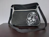 HANDMADE Handtasche Schwarz Totenkopf Sugar Skull Rockabella Punk Nordrhein-Westfalen - Bocholt Vorschau