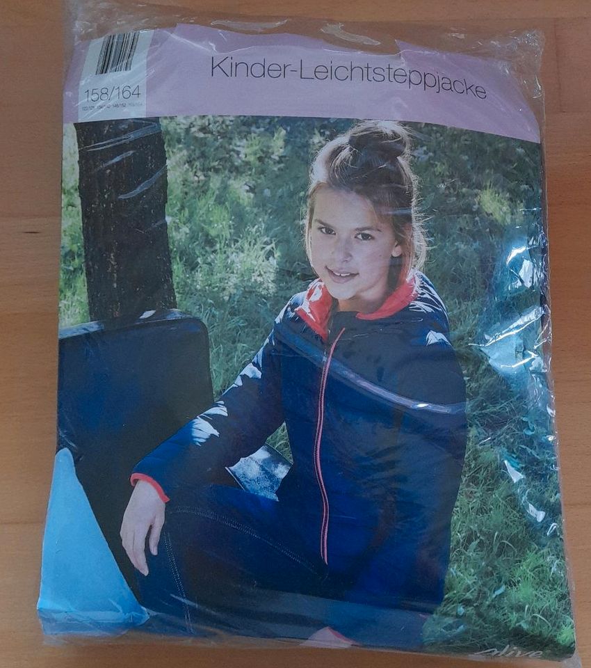 Mädchen Leicht Stepp Jacke Gr.158/164 NEU in Tauberbischofsheim