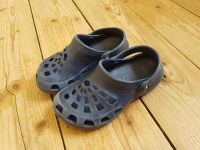 Crocs/clogs Jungen Schlappen Hausschuhe 27/28 Gartenschuhe Bayern - Mammendorf Vorschau