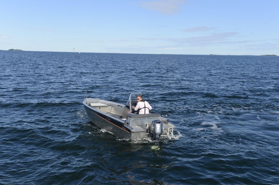 Buster M1 mit Yamaha F40 FETL Modell 2024 in Kappeln