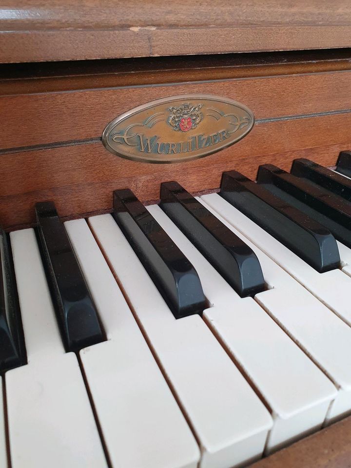 Wurlitzer Klavier in Gärtringen