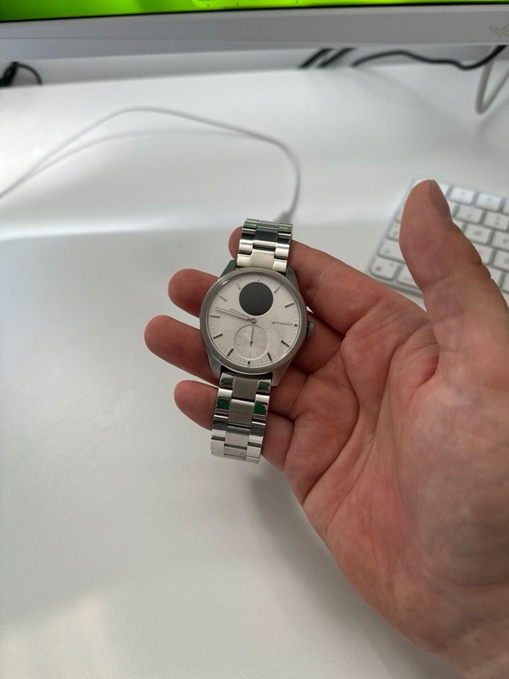Withings Scanwatch 2 in Hamburg