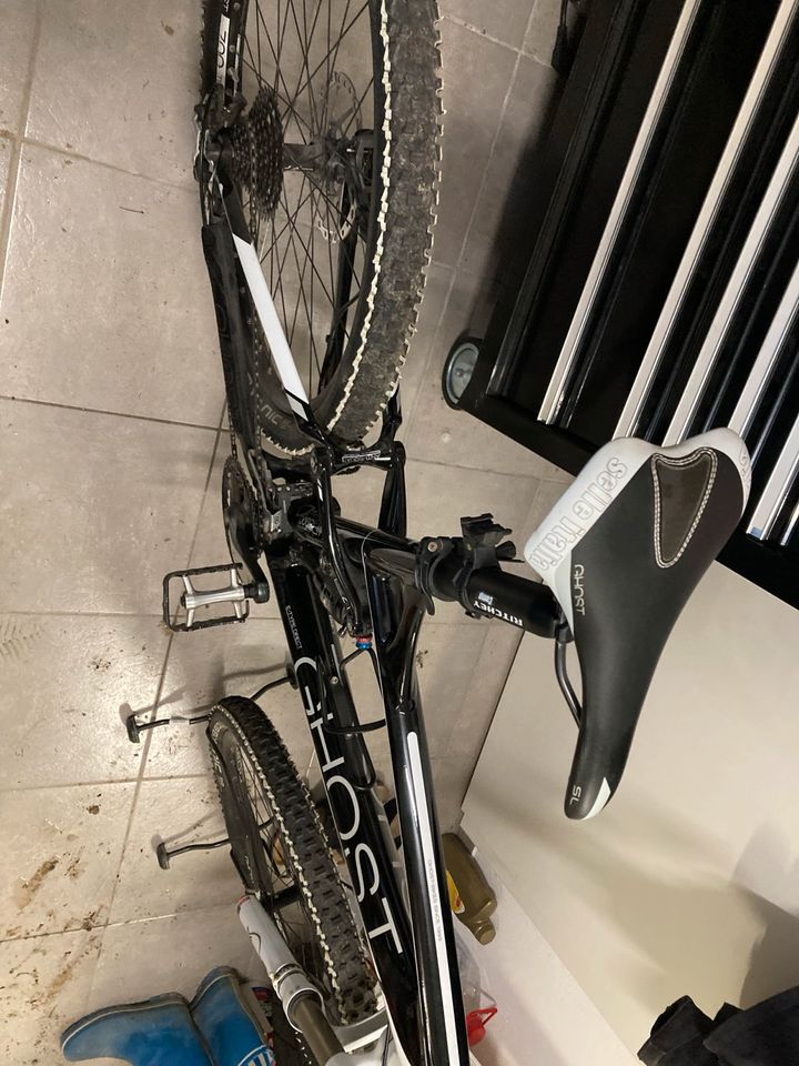 Ghost AMR 5900 black - gebraucht - MTB 26“ Rahmengröße in Elterlein