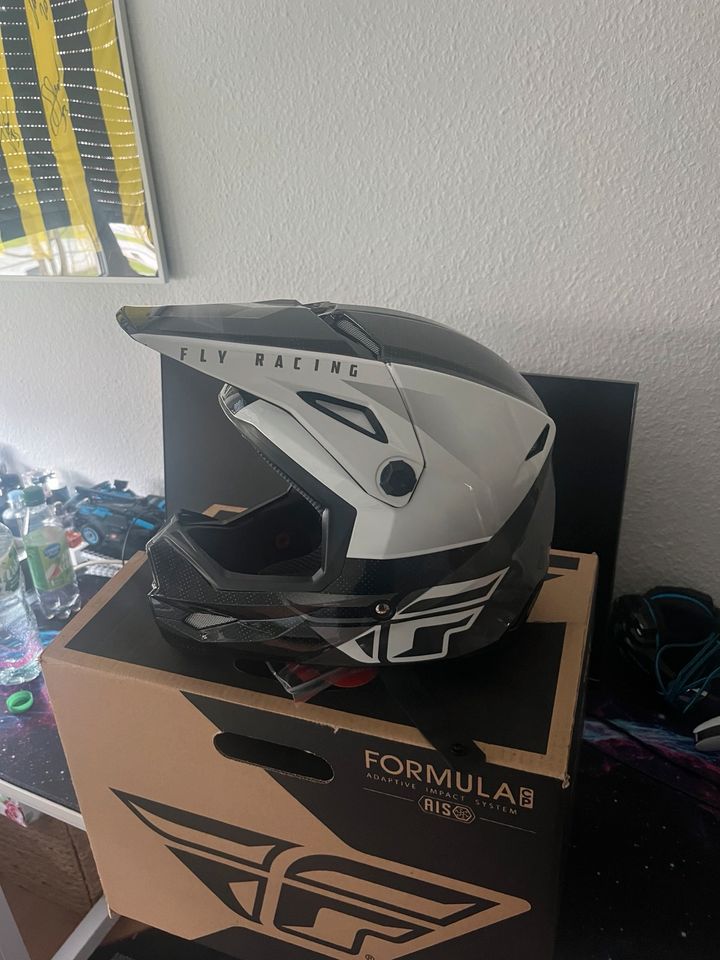 Formular CP rush helm in Hagen