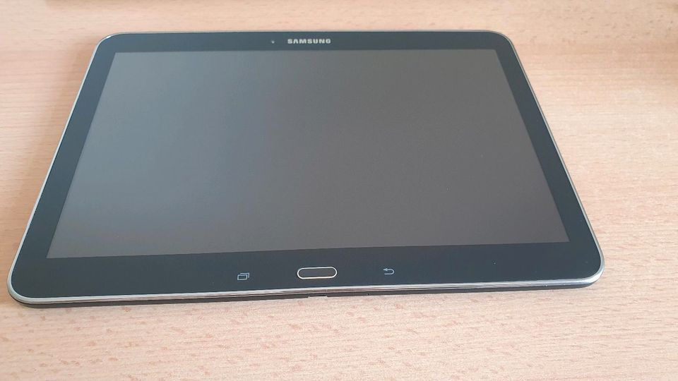 Samsung Galaxy Tab 4 SM-T535 16GB  Wi-Fi + 4G 10.1" Schwarz in München