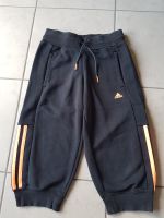 Adidas Sport Essentials Größe 140 3/4 Hose Sporthose in schwarz Niedersachsen - Wallenhorst Vorschau