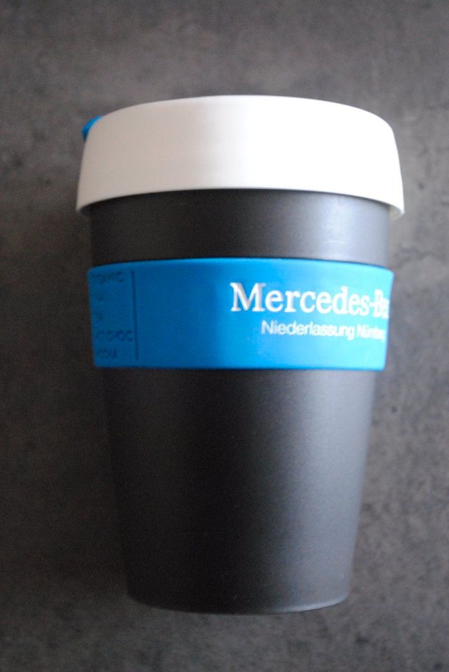 Becher Trinkbecher to go Mercedes Benz Kunststoff mit Deckel in Leinburg