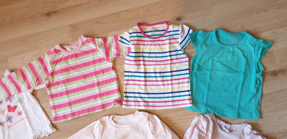 7 hübsche Baby-Shirts für Mädchen, Größe 56-74 in Zeuthen