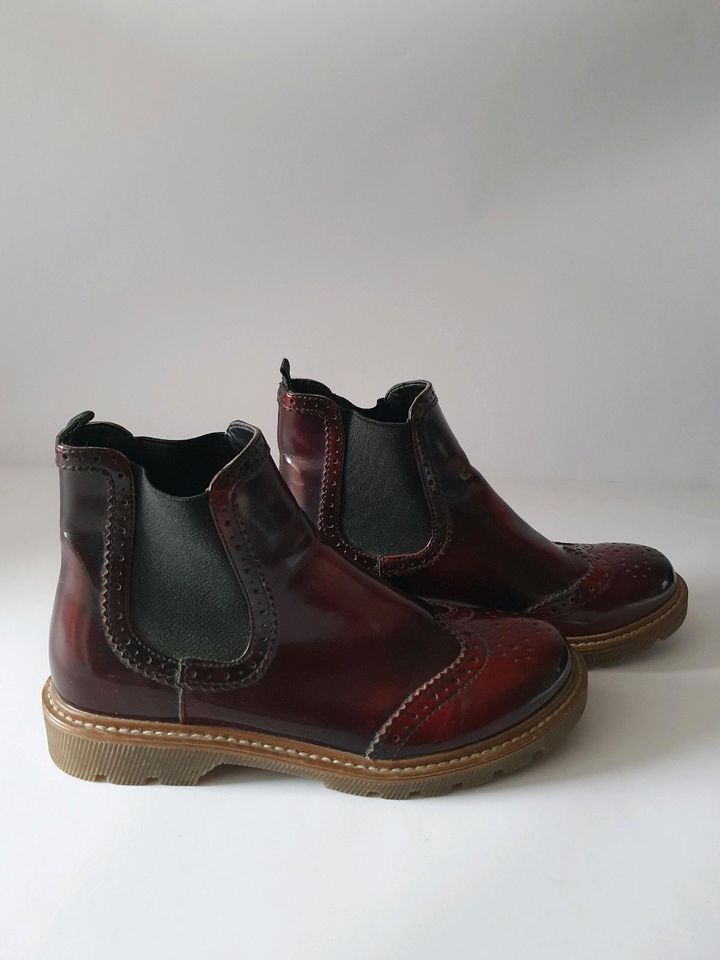 Damen Schuhe Boots Chelseaboots Gr. 36 in Duisburg