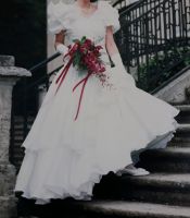 Brautkleid von LOP, Größe 38  weiß Niedersachsen - Isenbüttel Vorschau