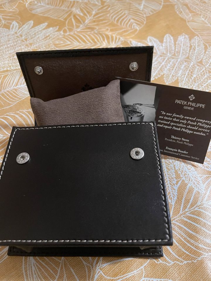 Patek Philippe Service Pouch Leder (neu) in Düsseldorf