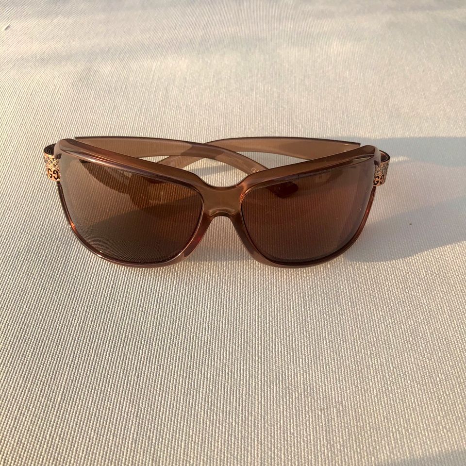 Gucci Sonnenbrille GG 2984/S mit Etui und Brillentuch in Remseck am Neckar