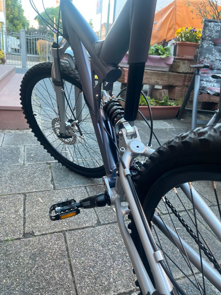 Alu-Fahrrad unisex in Hanau