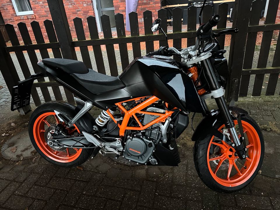 KTM Duke 390 in Osterwald