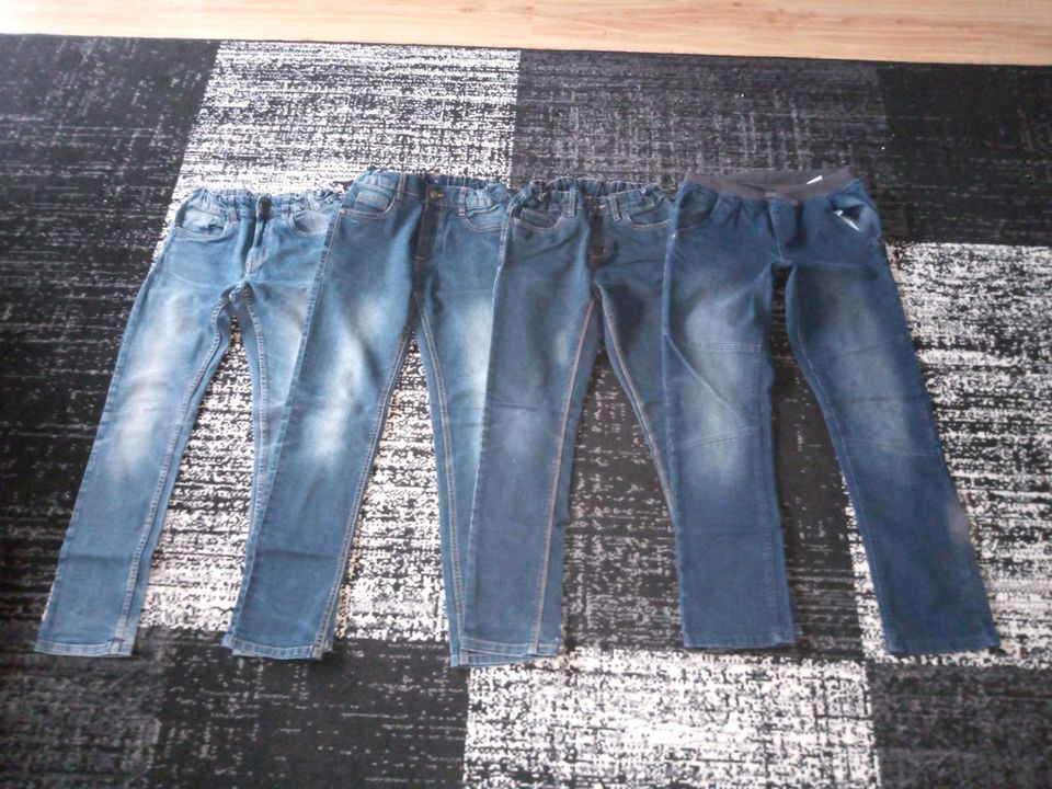 4 Jeans Hosen Größe 152 Jungs in Kiel