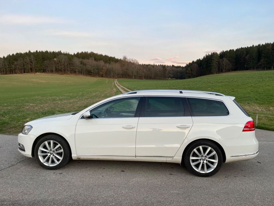 Volkswagen Passat Variant Highline BlueMotion in Winterbach Kr. Günzburg