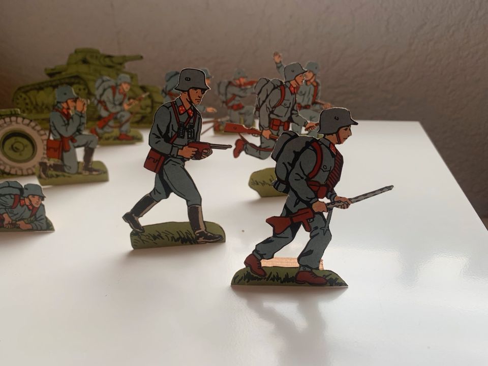 1939-45! Orig. Spielzeug Figur Diorama Wehrmacht 2. Weltkrieg in Dürbheim