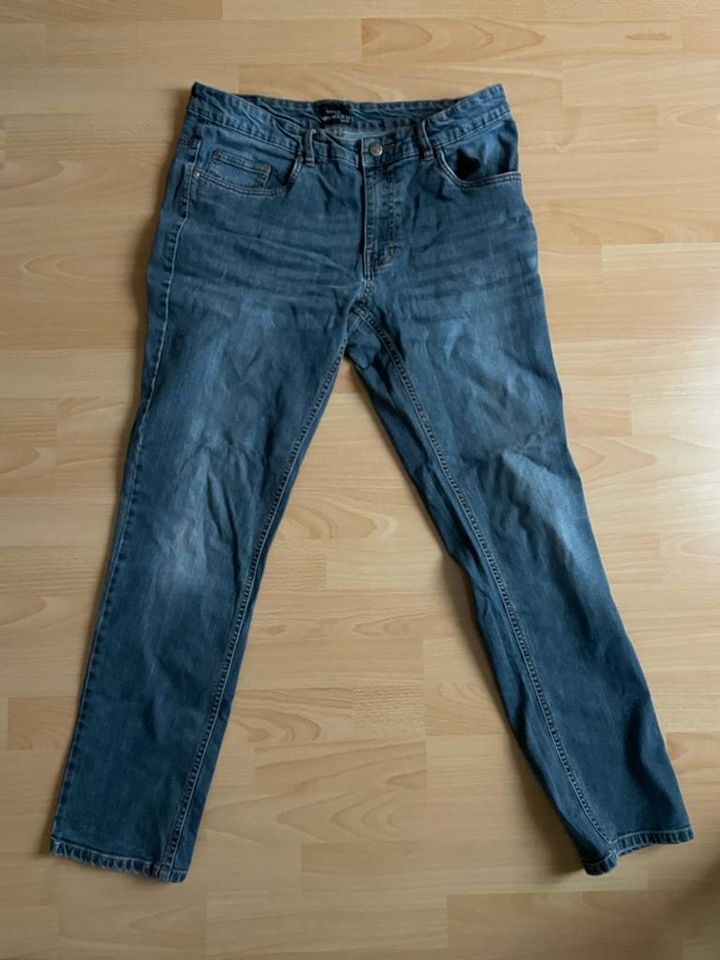 Jeans Reward Classic 34/32 Herren in Hösbach