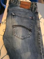 Hilfiger Herren Jeans 30/36 Nordrhein-Westfalen - Barntrup Vorschau