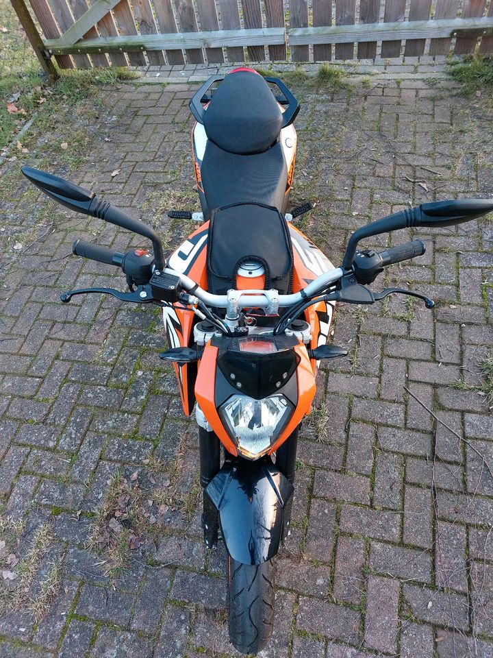 KTM DUKE 125 in Buchholz (Aller)