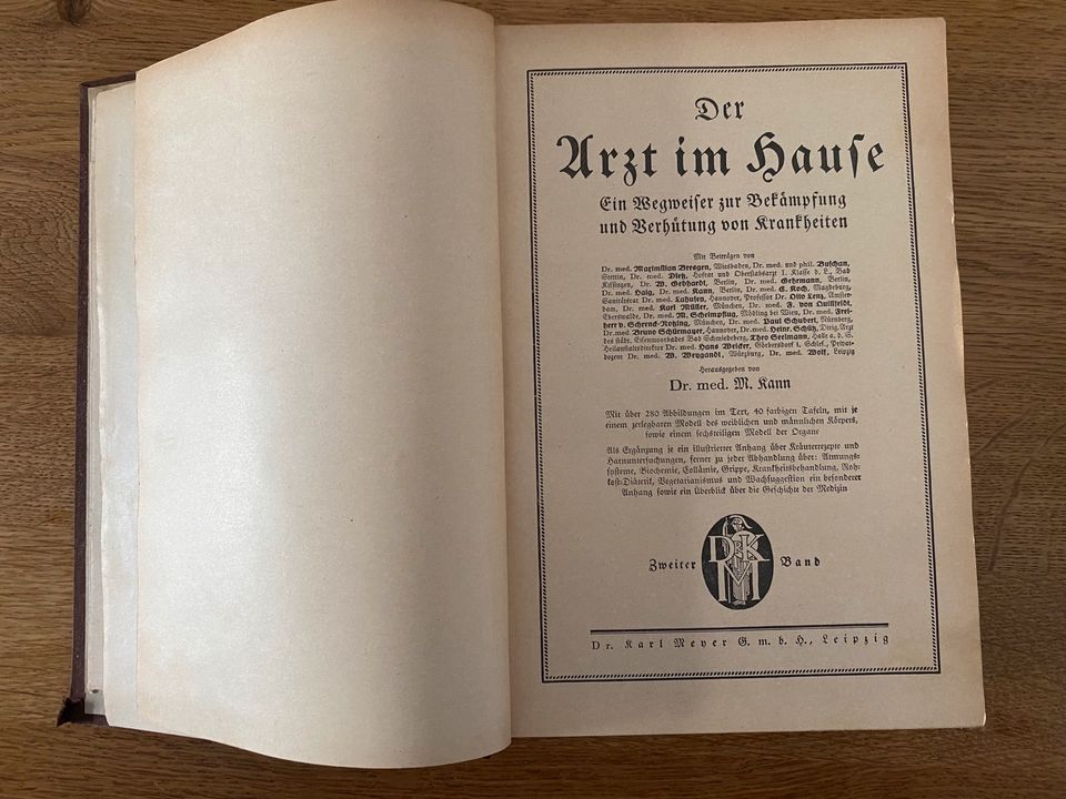 Antike Bücher 3 Bände 1923 „ Der Arzt im Hause“ in Varel