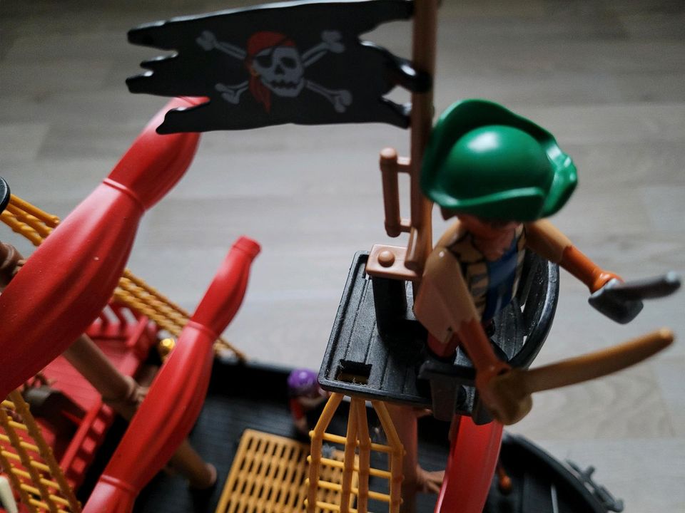 Playmobil " Piratenkaperschiff " 4424 in Braunschweig