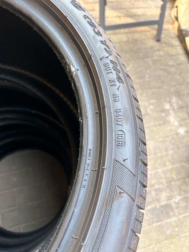 Pirelli Sommerreifen 2x 225/40r18 2x 285/30r18 in Wallersdorf