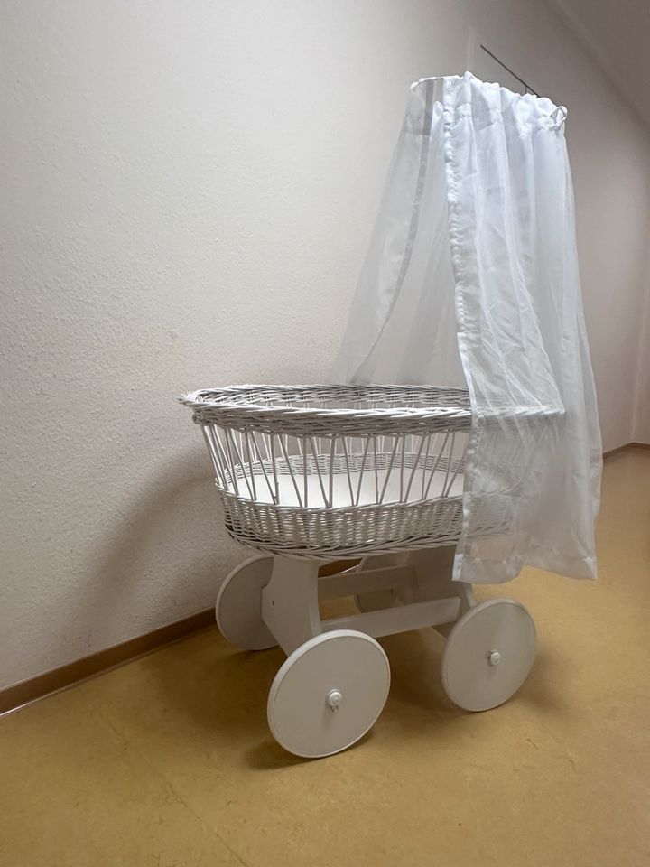 Baby Bett Stubenwagen in Stuttgart
