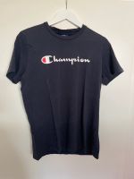 Dunkelblaues Champion T-Shirt Bonn - Bad Godesberg Vorschau