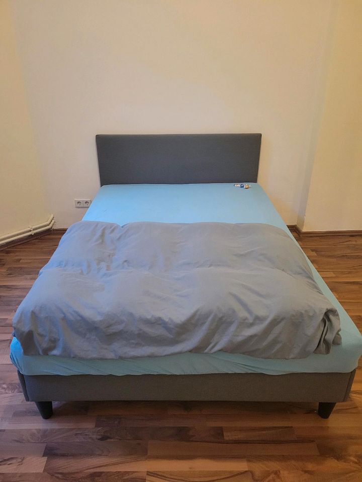 Boxbett / Polsterbett Säbövik (Ikea) 140 x200 in Berlin