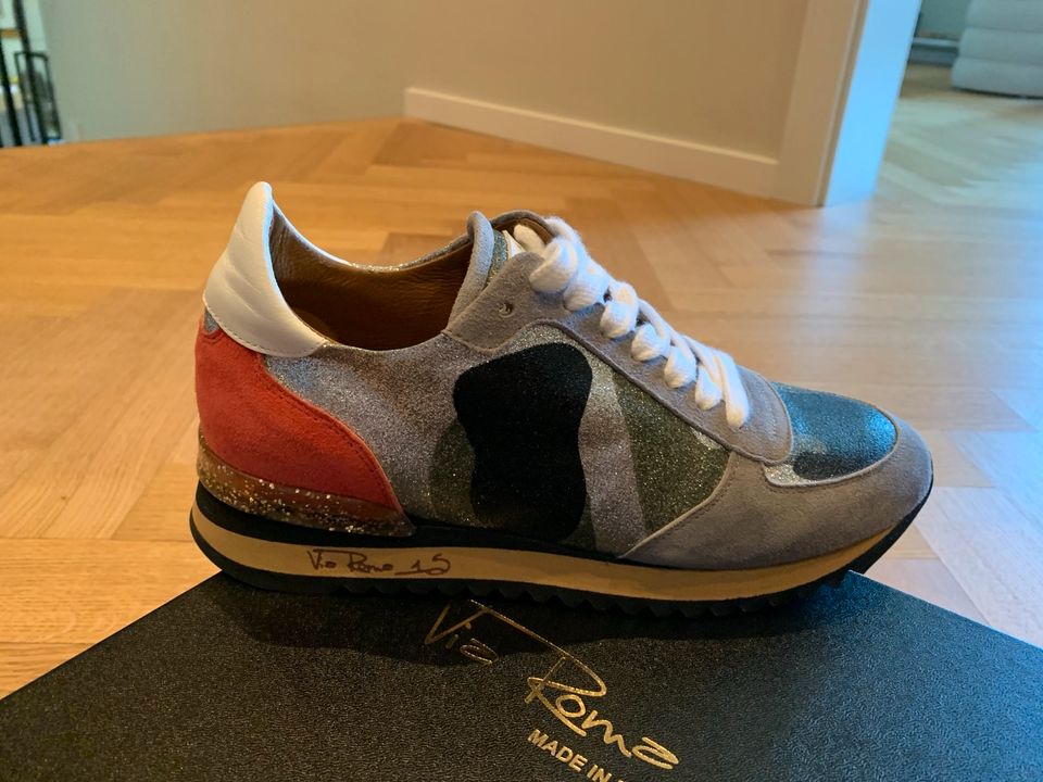 Neue Damensneaker Sneaker Via Roma 15 in Größe 38 in Bad Homburg