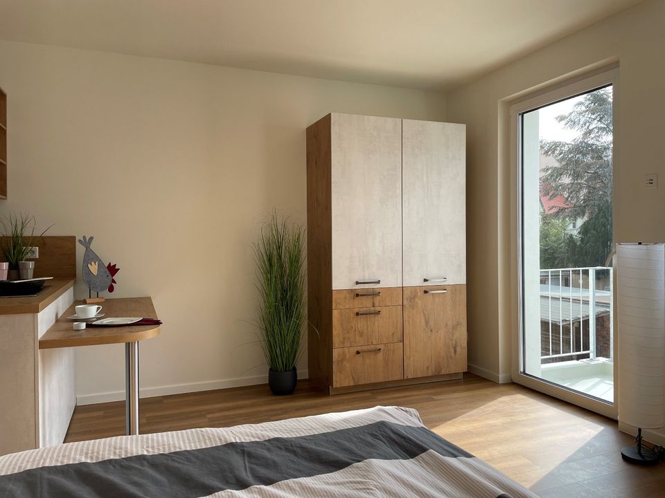 Modernes 1-Zimmer-Apartment mit Balkon zur Komplettmiete (inkl. Nebenkosten, Strom und Internet) – Erstbezug in Hildesheim